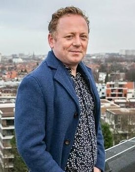 Steven De Lelie as Frank