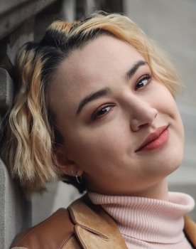 Tia Lunn as Suzzy Reeves