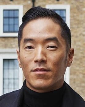 Leonardo Nam as Angus