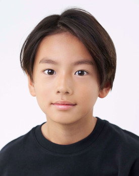 Kou Yazaki as Takumi Hayase