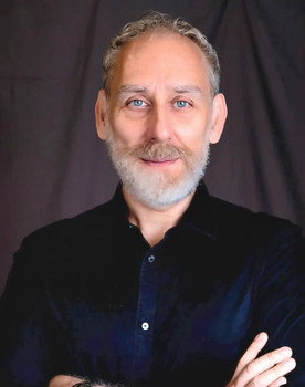 Sergio San as Viejo verde