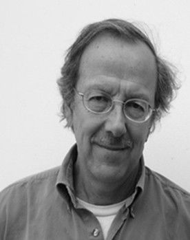 Guillermo Escalón as Self