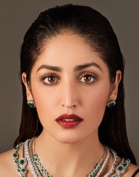 Yami Gautam as Pallavi Sharma / Jasmine