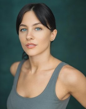 Skye Ladell as Chloe