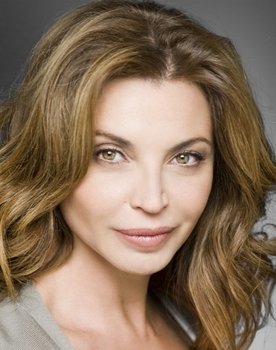 Neus Asensi as Carmela
