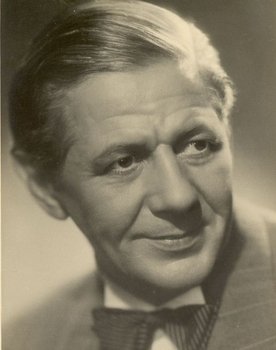 Paul Hörbiger as Tatelhuber