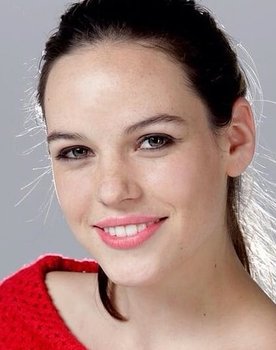 Luciana Echeverría as Damiela Estévez