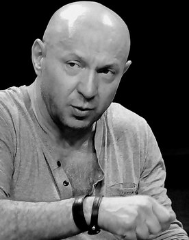 Ferenc Lengyel as Michael Curtiz