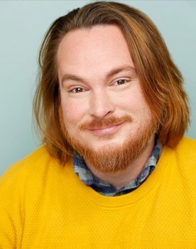 David Nichols Jr. as Luke Wells