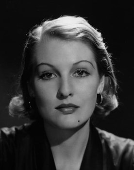 Whitney Bourne as Julia Fraser