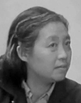 Yang Yutian as 尤大妈