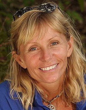 Tina Wesson as Mrs. Reichart