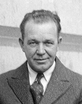 George Moran as Willie