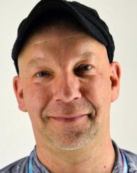 Tor Iben as Preacher