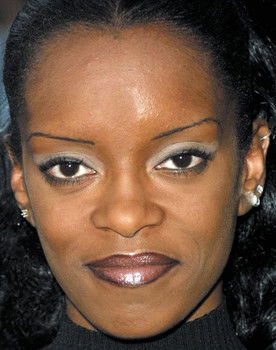 Bruklin Harris as Lynelle