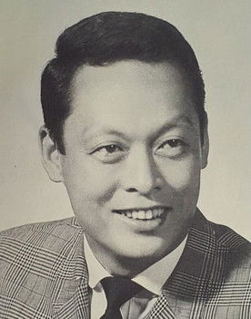 Tien Feng as Innkeeper