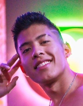 14 Hombres Calientes