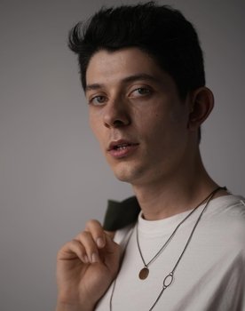 Onur Can Kaplan as Orhan