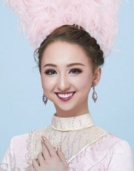 Neiro Yui as Lise Dassin