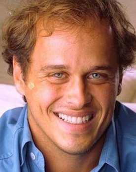 Guilherme Fontes as Ricardo