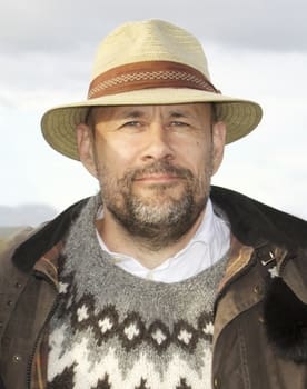 Benedikt Erlingsson as 