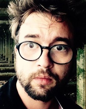 Benjamin Tzafetás as VR Dani