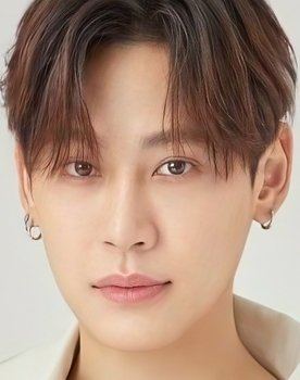 Noppanut Guntachai as Win