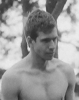 Alexey Shuvalov as Gosha Gavin