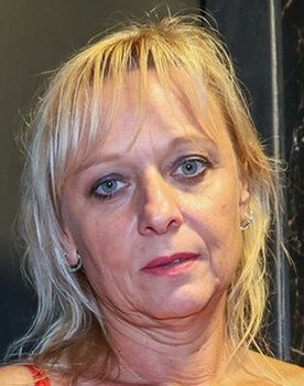 Anna Versailles