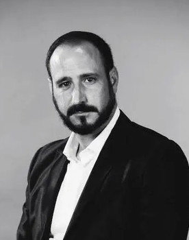 Vladimir Jocović as Dragan