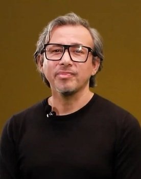 Sandro Calderón