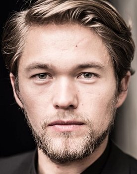 Jakob Oftebro as Nylund