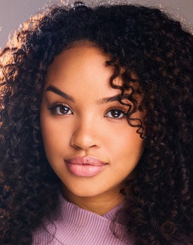 Alexandra Rose Frazier as Amanda