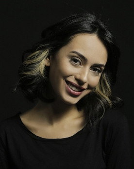 Ezgi Baran as Şükran