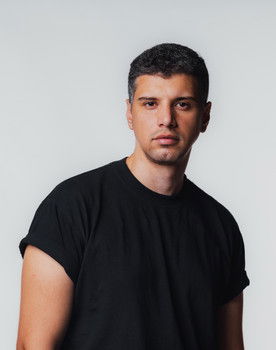 Marcus Vinícius as Narrador