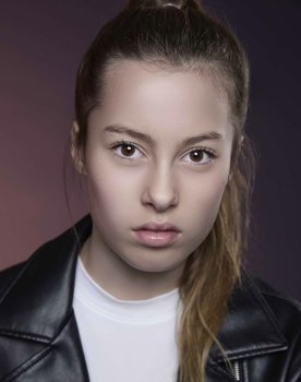 Ella Wejr as Teen Peasant Girl