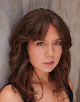 Elysia Janssen as Summer