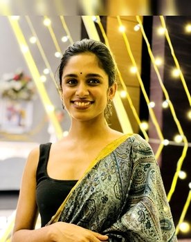 Meenakshi Jayan as Dia (voice)