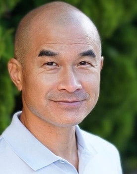 Ed Moy as Fisherman (uncredited)