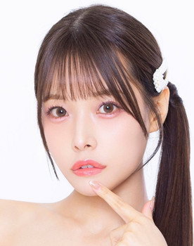 八木奈奈