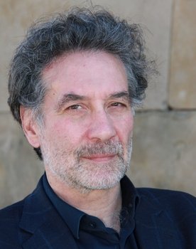 Ángel Lozano as Psicólogo