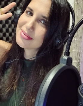 Mari Videl as Dona Gracinha Dummont