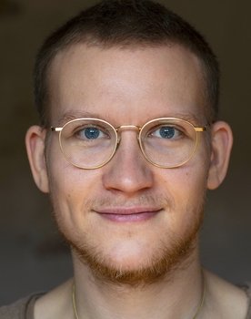 Jannik Tesch as Kuhnert