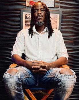 Jerry Anderson as Mayor Jackson