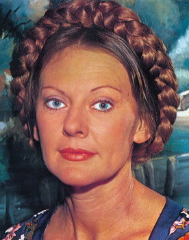 Elizabeth Hartmann as Gilberto