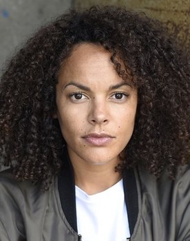 Justine Viotty as Inès