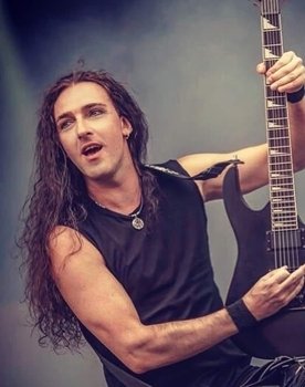 Lars Rettkowitz as Guitars