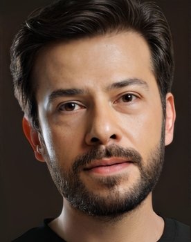 Ahmet Tansu Taşanlar as Aras
