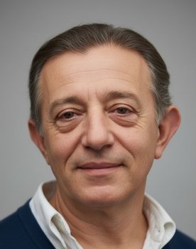 Selahattin Pınar as 