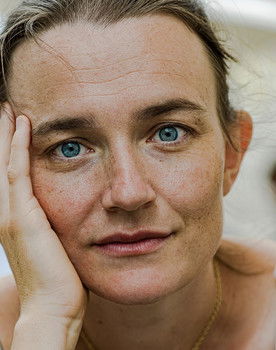 Kyra Steckeweh as Herself - Host